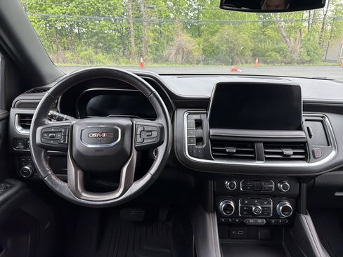 Used 2022 GMC Yukon AT4 AWD/4WD image 12