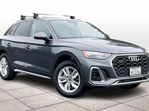 Used 2023 Audi Q5 2.0T Premium w/ Convenience Package image 2