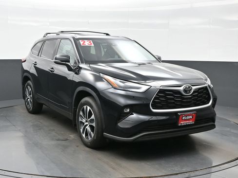 Used 2023 Toyota Highlander XLE AWD/4WD image 8