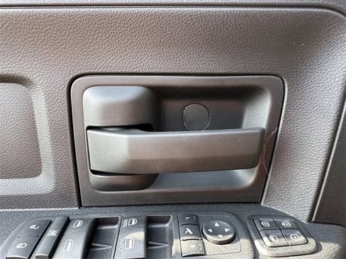 Used 2024 RAM 2500 Tradesman w/ Chrome Appearance Group image 31