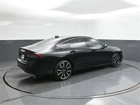 New 2025 Honda Accord Touring image 11