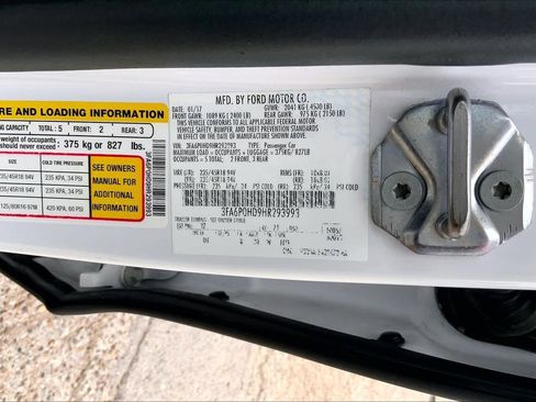Used 2017 Ford Fusion SE w/ Equipment Group 201A FWD image 34