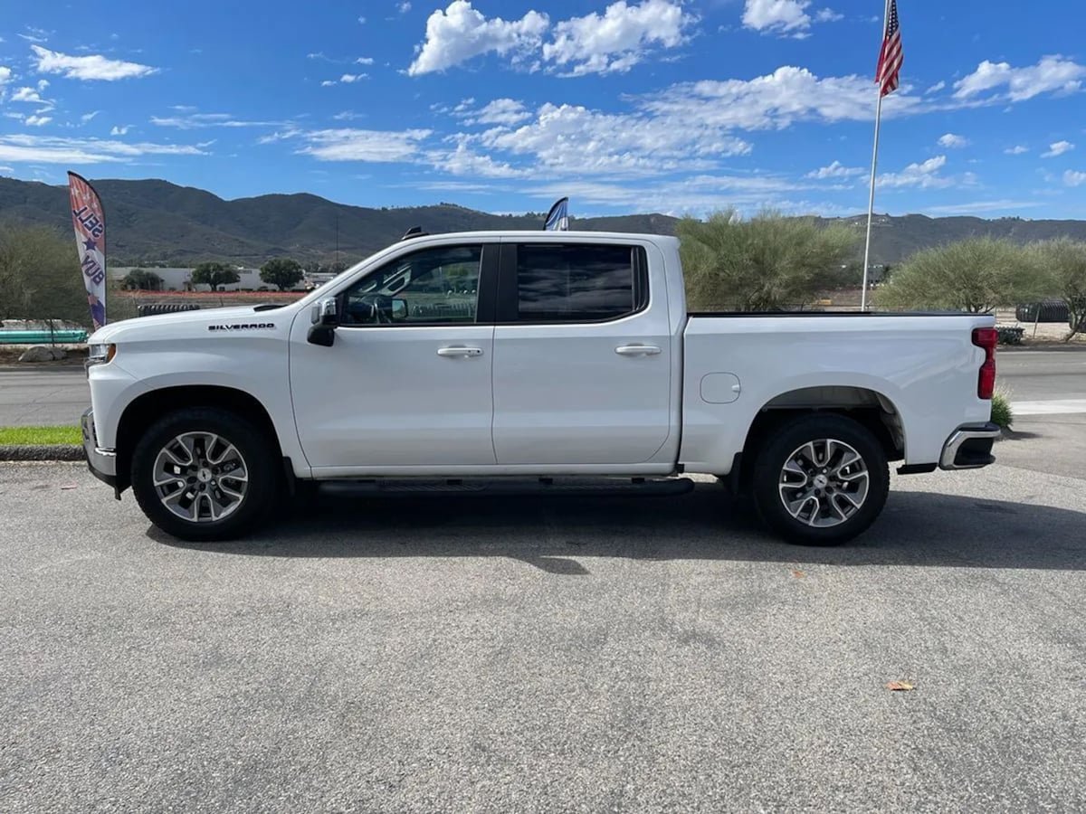 Used 2021 Chevrolet Silverado 1500 LT RWD image 8