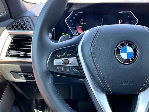 Used 2025 BMW X5 sDrive40i w/ Premium Package RWD image 11