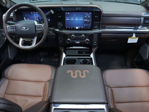 Used 2025 Ford F350 King Ranch AWD/4WD image 7
