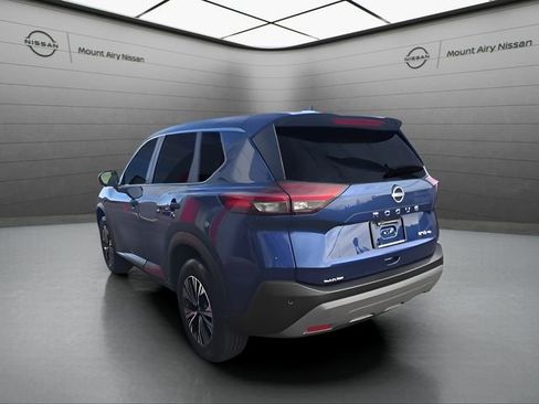 Certified 2023 Nissan Rogue SV image 7