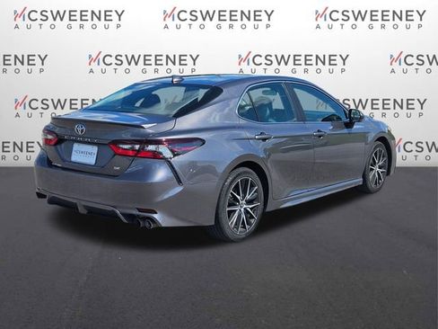 Used 2024 Toyota Camry SE FWD image 5