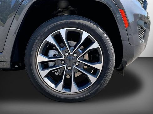 Certified 2023 Jeep Grand Cherokee Overland AWD/4WD image 35