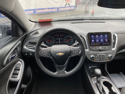 Used 2021 Chevrolet Malibu LT image 18