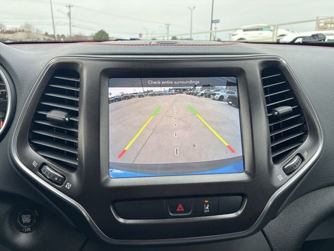 Used 2022 Jeep Cherokee Trailhawk w/ Comfort/Convenience Group image 29