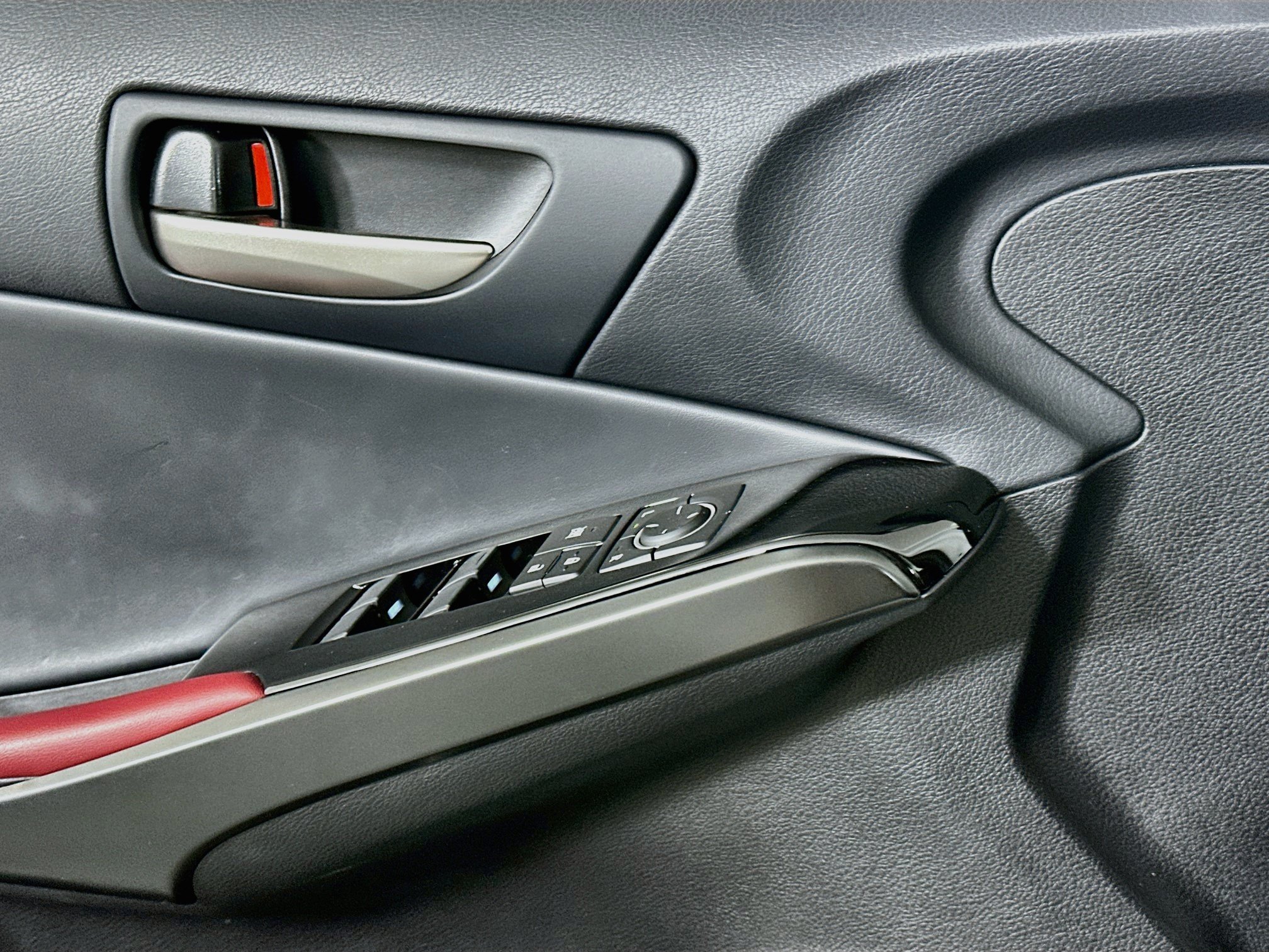 Used 2025 Lexus IS 350 F Sport RWD image 15