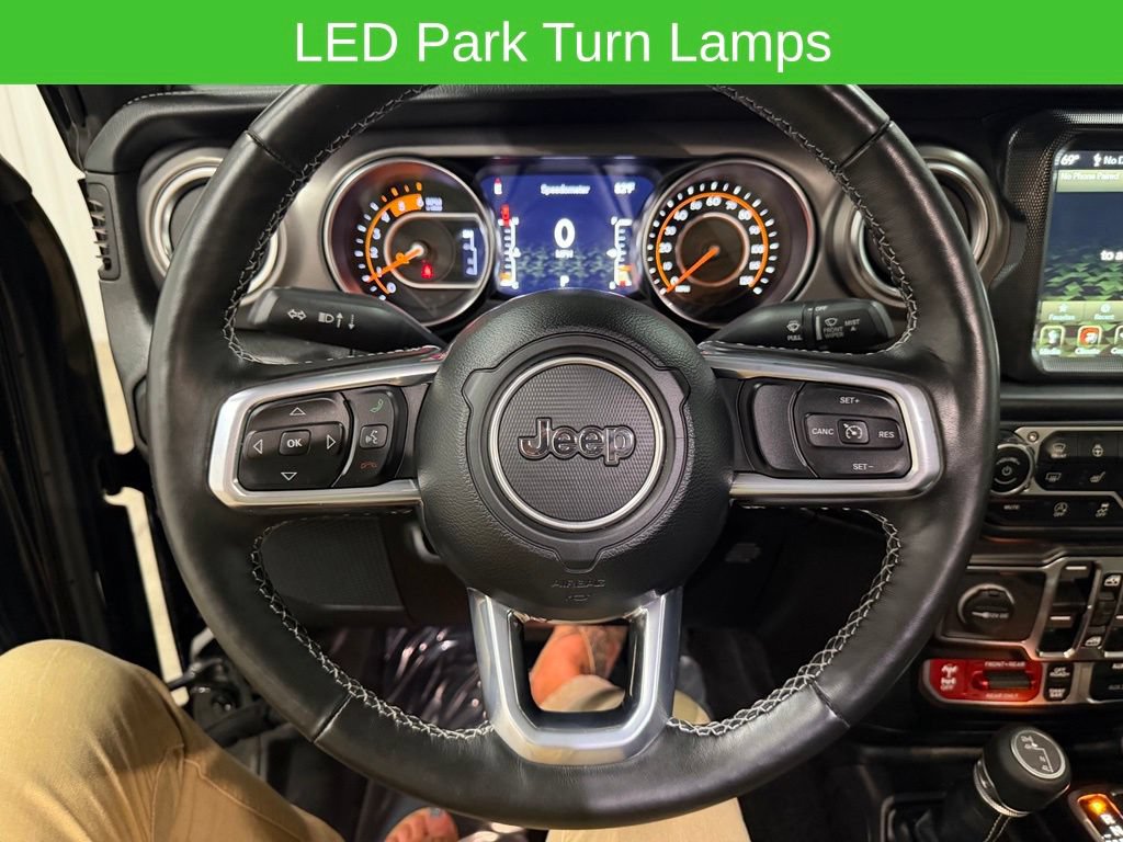 Used 2023 Jeep Gladiator Rubicon w/ LED Lighting Group AWD/4WD image 39