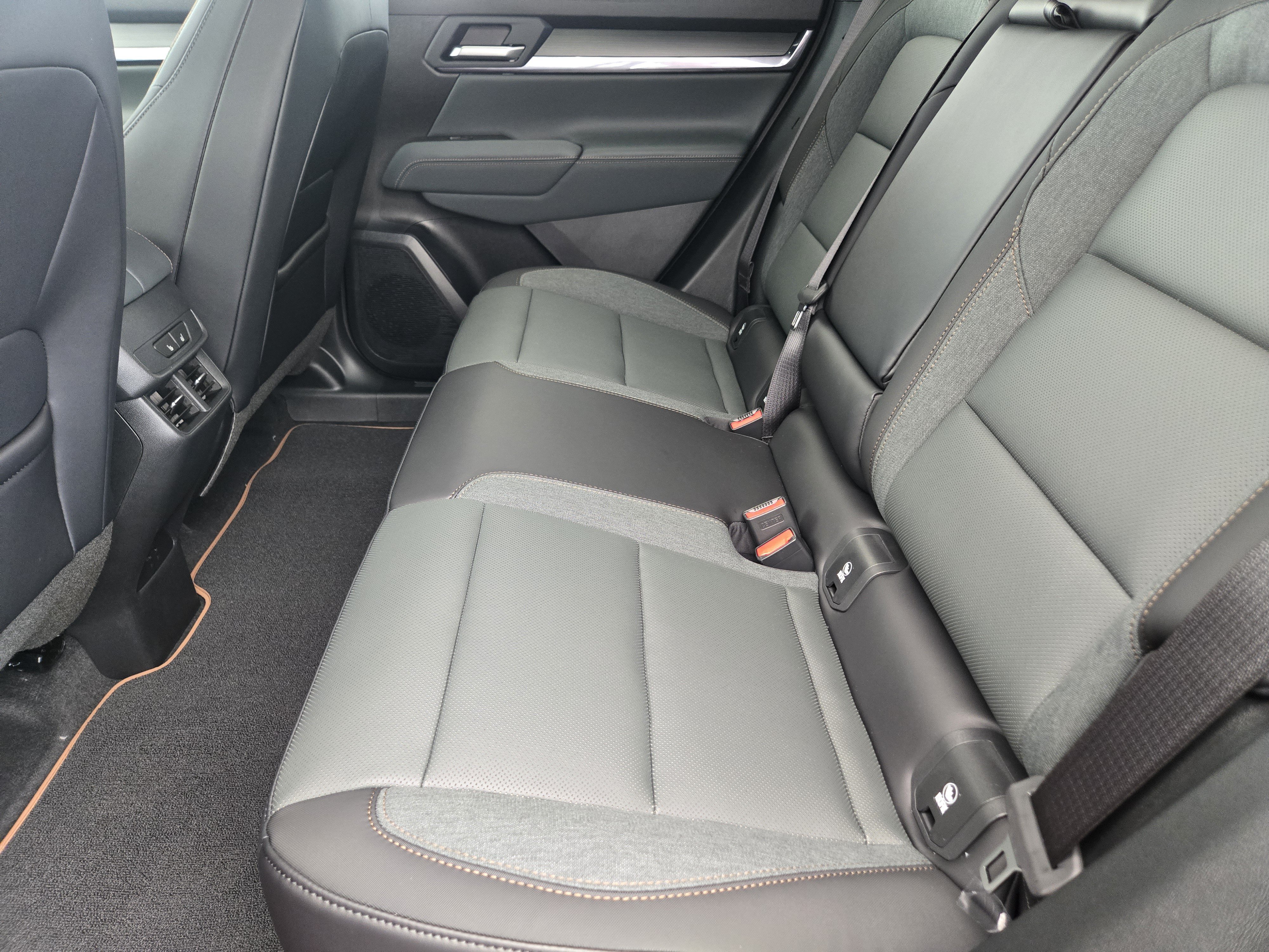 New 2026 GMC Terrain AT4 w/ Convenience Package III AWD/4WD image 20