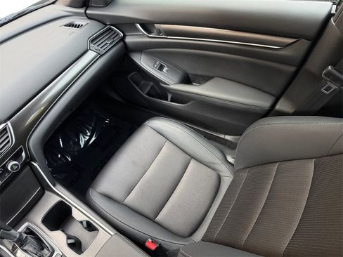 Used 2019 Honda Accord Sport image 17
