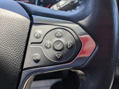 Used 2020 Chevrolet Traverse LT FWD image 18