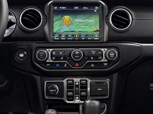 Used 2023 Jeep Wrangler Unlimited Sahara w/ Cold Weather Group AWD/4WD image 28