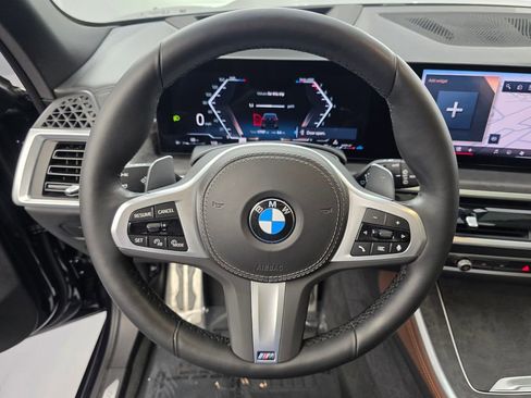 Used 2024 BMW X5 sDrive40i w/ M Sport Package RWD image 18