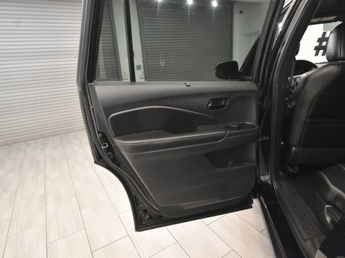 Used 2023 Honda Passport Elite image 18