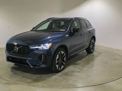 Used 2026 Volvo XC60 B5 Plus w/ Climate Package AWD/4WD image 1