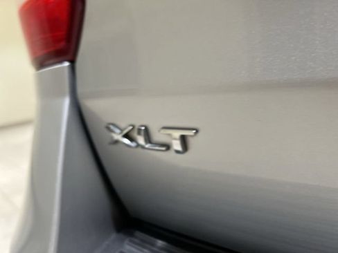 Used 2019 Ford Expedition XLT RWD image 28