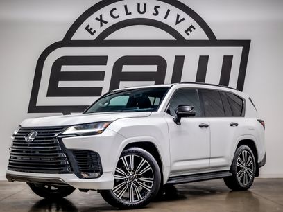 Used 2025 Lexus LX 600 4WD w/ Appearance Package