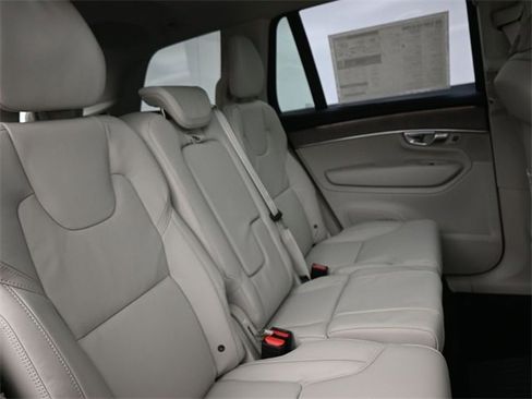 New 2026 Volvo XC90 T8 Ultra image 33