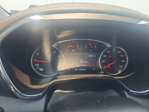 Used 2025 Chevrolet Blazer LT FWD image 17