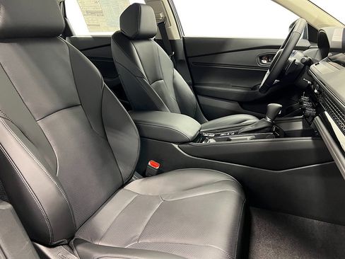 New 2025 Honda Accord Touring image 32