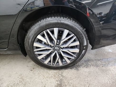 Used 2025 Nissan Altima 2.5 SV AWD/4WD image 37