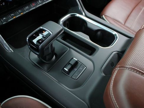 Used 2025 GMC Sierra 1500 Denali Ultimate image 11