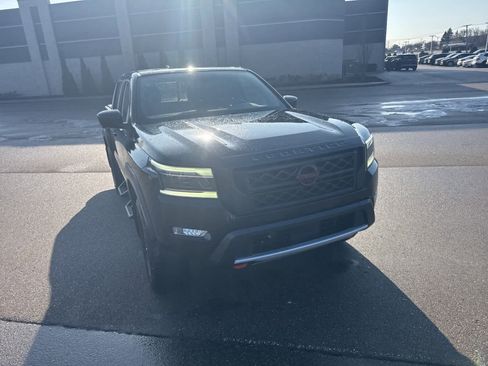 Used 2022 Nissan Frontier PRO-4X w/ Pro-4X Premium Package image 6