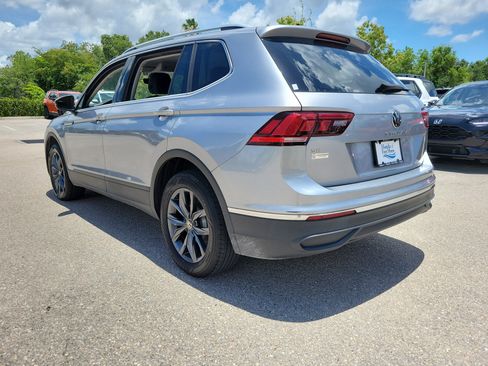 Used 2024 Volkswagen Tiguan SE FWD image 4