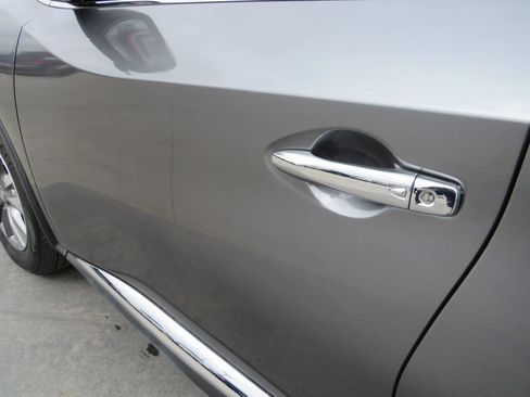 Used 2017 Nissan Murano SL image 28