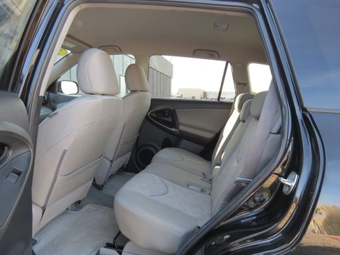 Used 2010 Toyota RAV4 2WD image 22