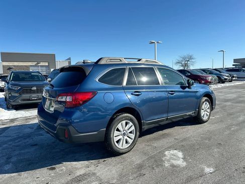 Used 2019 Subaru Outback 2.5i Premium image 13
