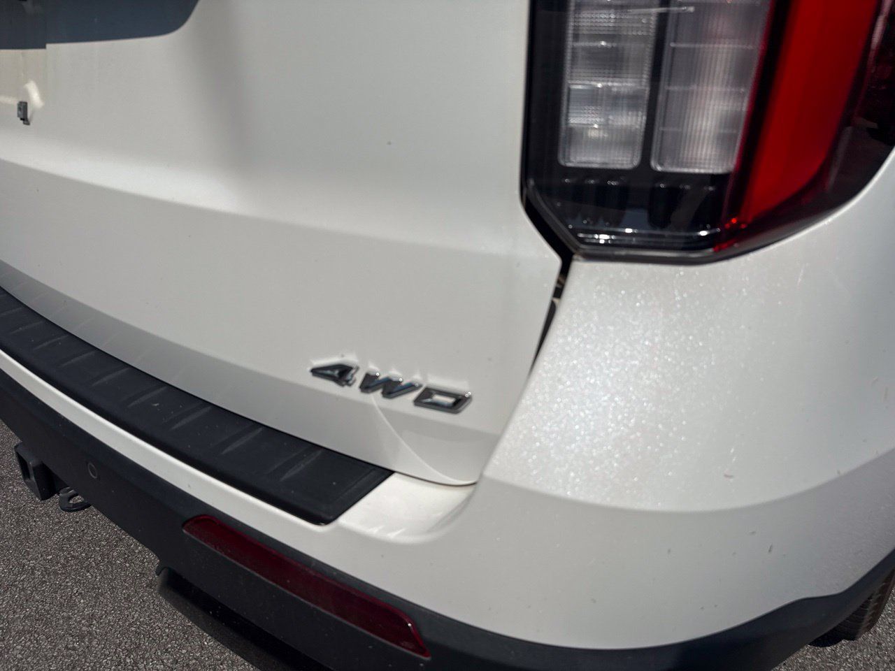 Used 2025 Ford Explorer ST-Line AWD/4WD image 4