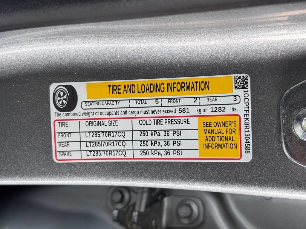 Certified 2024 Chevrolet Colorado ZR2 w/ Safety Package AWD/4WD image 8