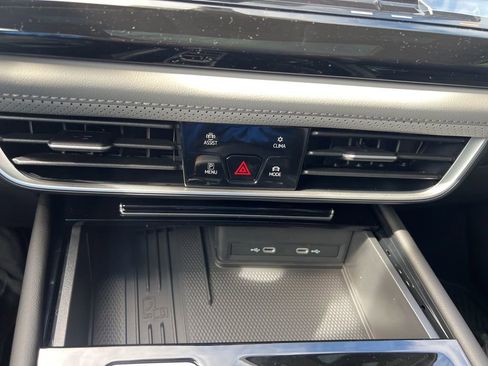 New 2026 Volkswagen Atlas Peak Edition image 24