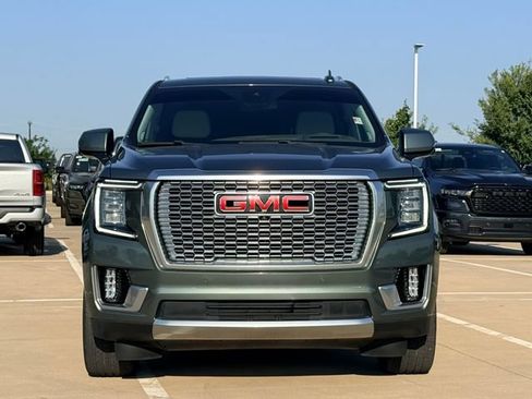 Used 2024 GMC Yukon XL Denali RWD image 5