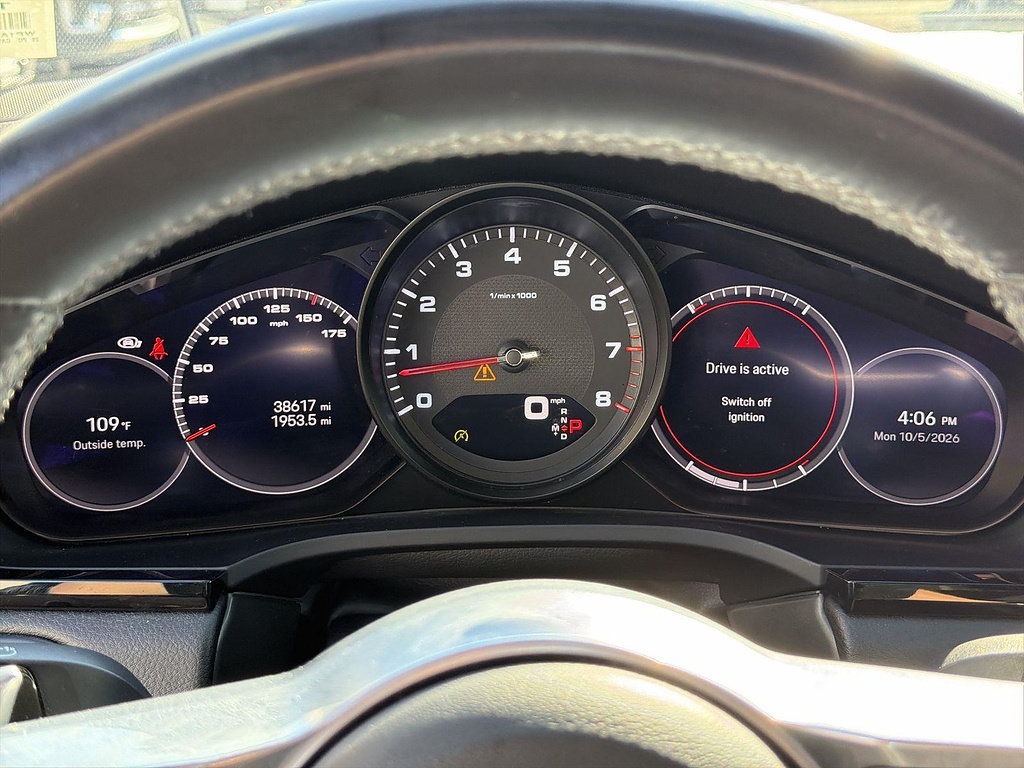 Used 2023 Porsche Cayenne AWD/4WD image 10