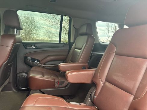 Used 2015 Chevrolet Suburban LTZ AWD/4WD image 16