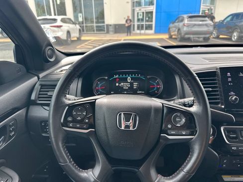 Used 2022 Honda Pilot Black Edition image 7
