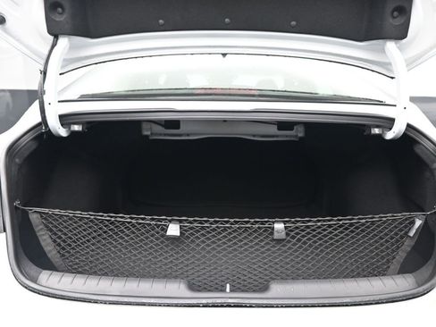 New 2026 Hyundai Elantra Hybrid FWD image 28