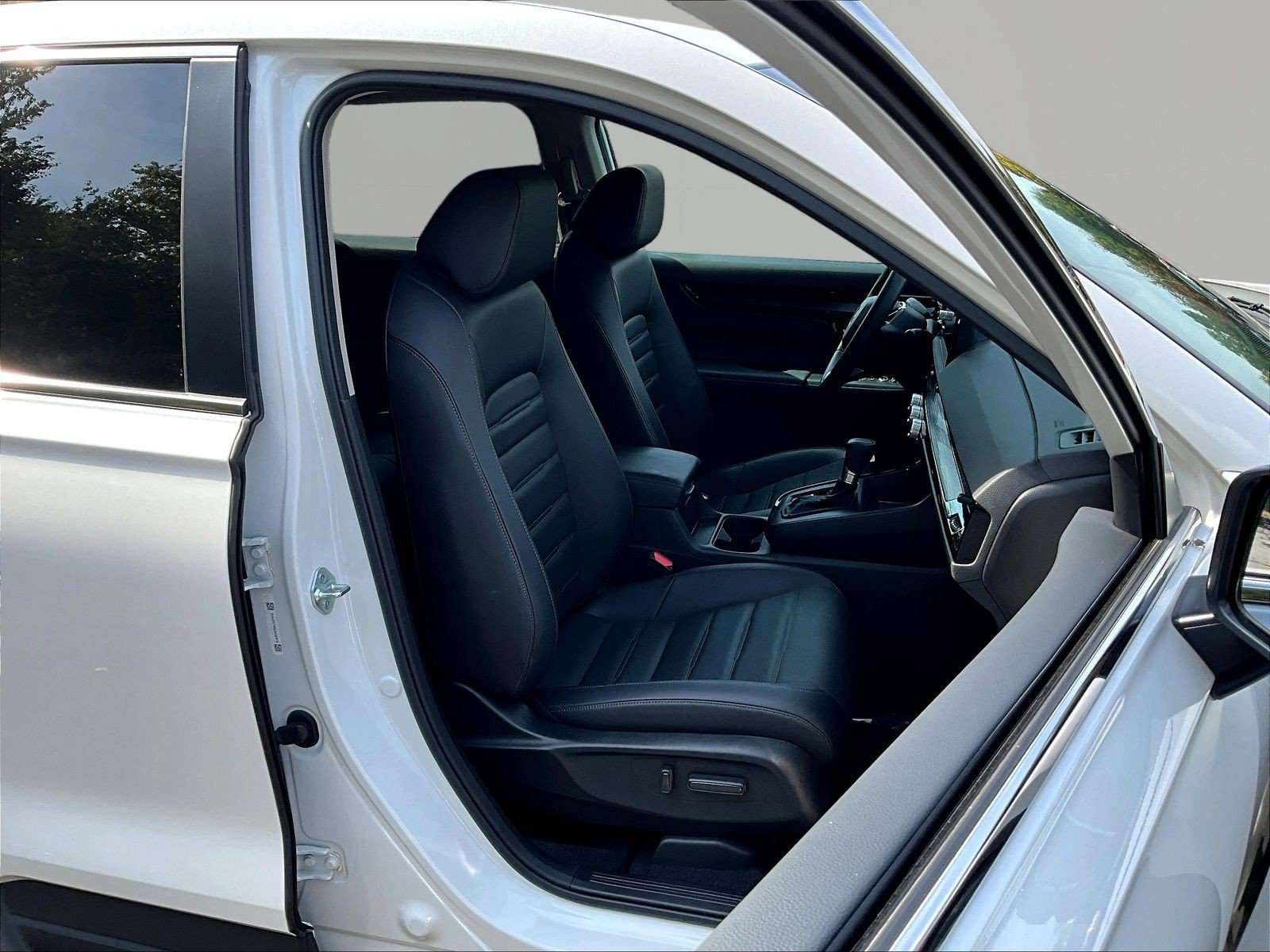 Used 2025 Honda CR-V EX-L image 29