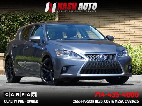 Used 2015 Lexus CT 200h w/ Navigation Package FWD image 3