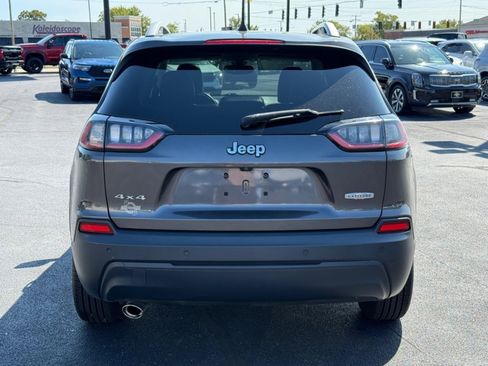 Used 2019 Jeep Cherokee Latitude Plus w/ Comfort/Convenience Group image 7