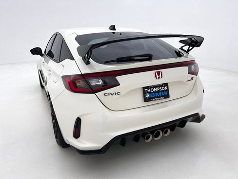 Used 2025 Honda Civic Type R image 8