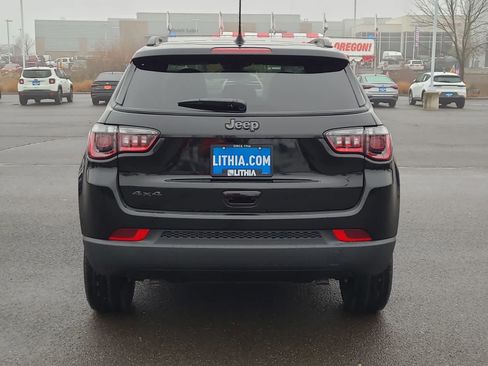 New 2026 Jeep Compass Latitude image 13