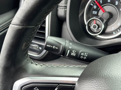 Used 2019 RAM 1500 Laramie image 18