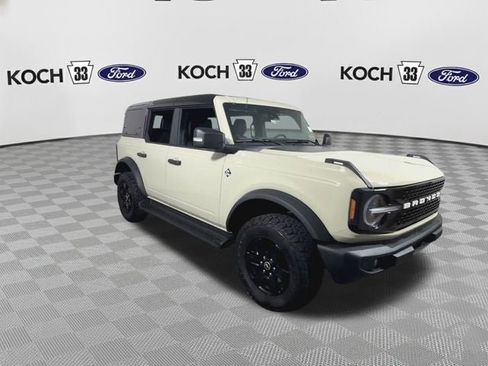 New 2025 Ford Bronco Outer Banks image 2